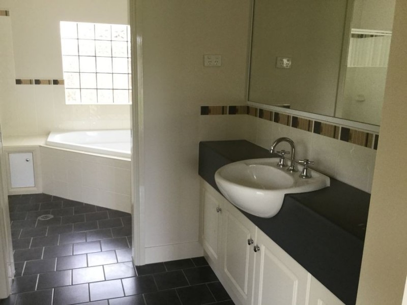102 Yentoo Drive, Glenfield Park, Wagga Wagga NSW 2650
