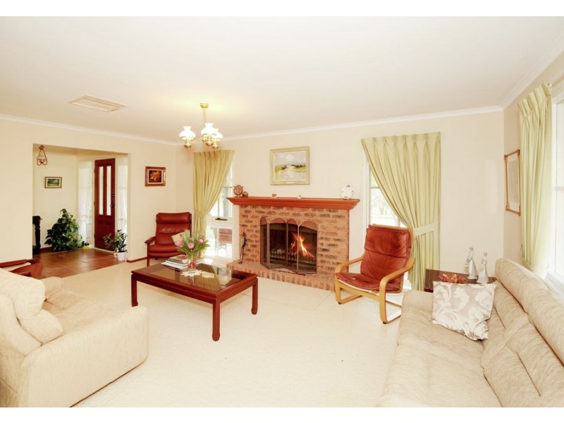 10 Norman Duck Avenue, San Isidore NSW 2650