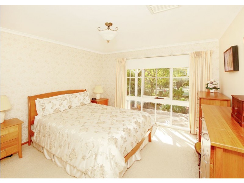 10 Norman Duck Avenue, San Isidore NSW 2650