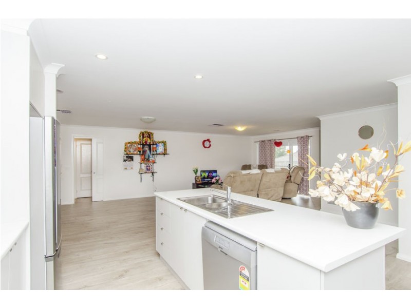 4 Burrundulla Road, Bourkelands NSW 2650