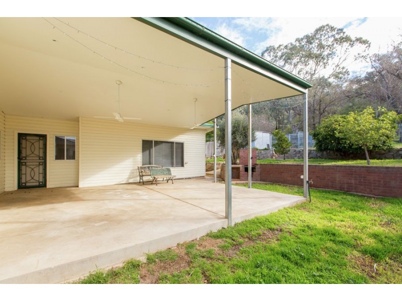 42 Warrawong Street, Kooringal NSW 2650