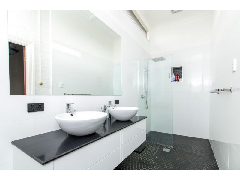 279 Edward Street, Wagga Wagga NSW 2650