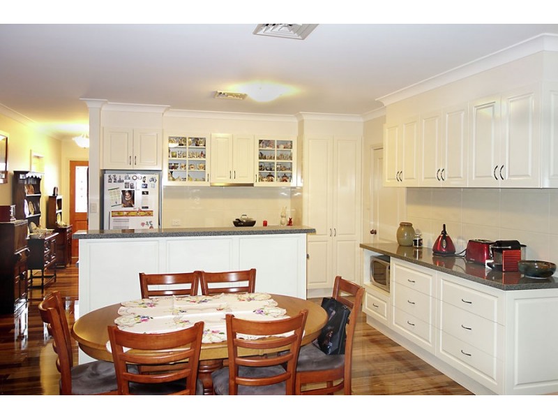 2/10 Cumberland Court, Tatton NSW 2650