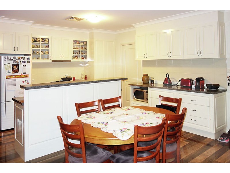 2/10 Cumberland Court, Tatton NSW 2650