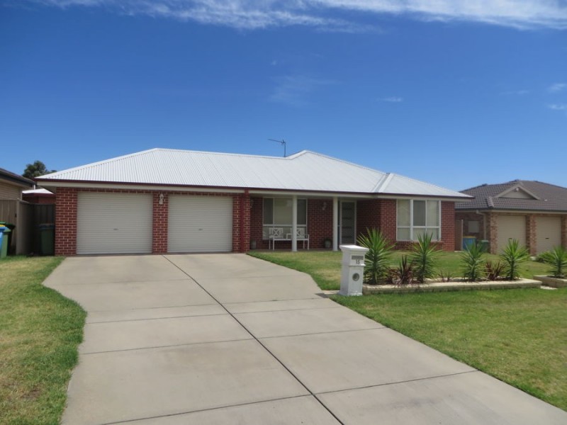 15 Apprentice Avenue, Ashmont NSW 2650