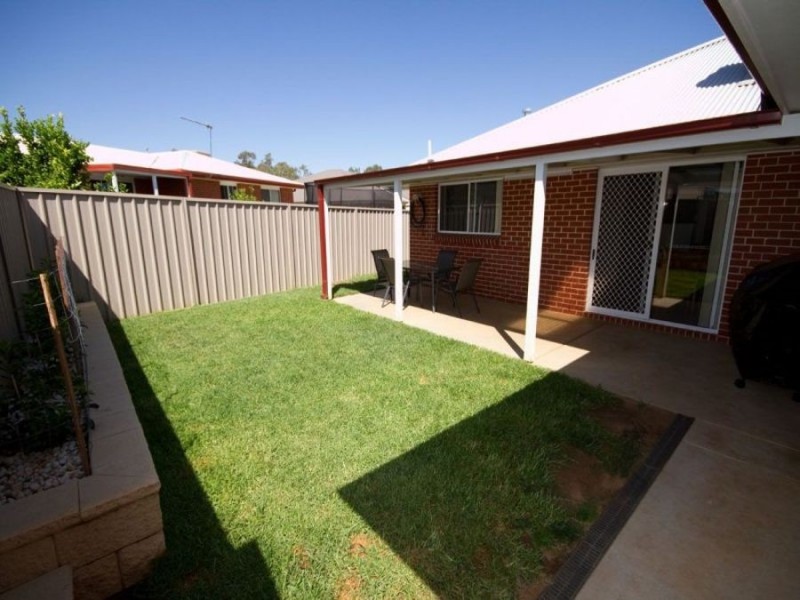 15 Apprentice Avenue, Ashmont NSW 2650