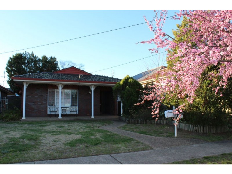4 Albury Street, Wagga Wagga NSW 2650