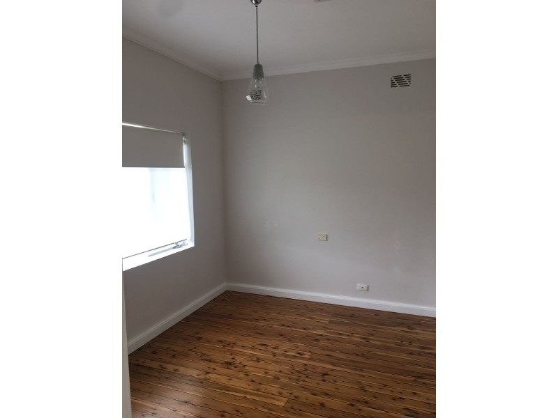 7 Mair Street, Turvey Park NSW 2650