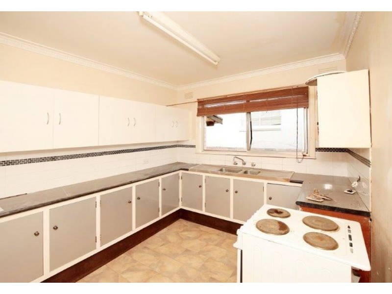 154 Lake Albert Road, Kooringal NSW 2650