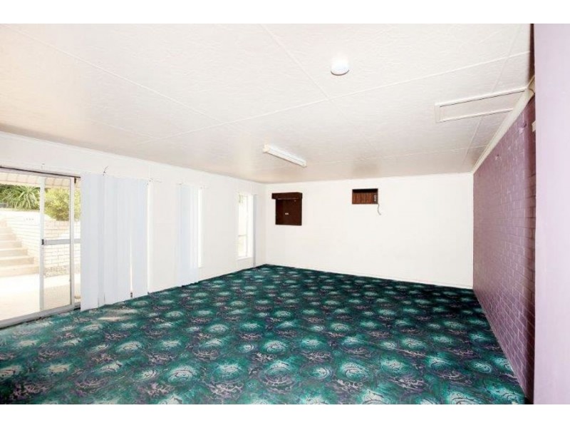 154 Lake Albert Road, Kooringal NSW 2650