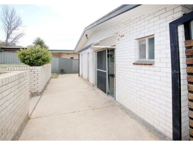 154 Lake Albert Road, Kooringal NSW 2650