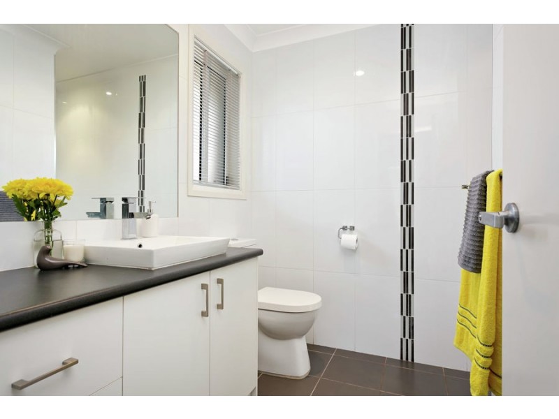 76 Kaloona Drive, Bourkelands NSW 2650