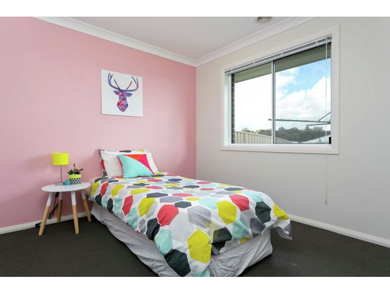 76 Kaloona Drive, Bourkelands NSW 2650