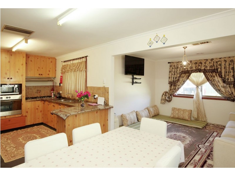 57 Adjin Street, Mount Austin NSW 2650