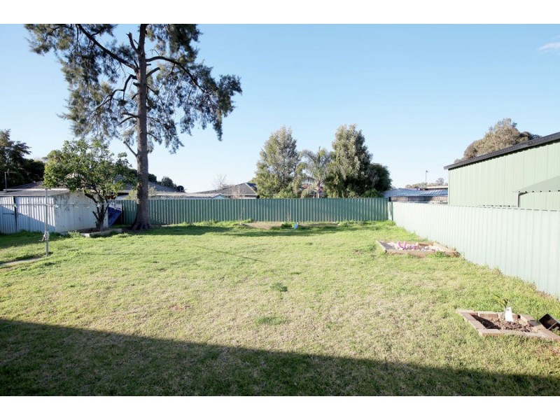 57 Adjin Street, Mount Austin NSW 2650