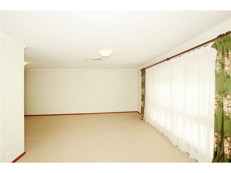 14 Buchhorn Street, Tolland NSW 2650