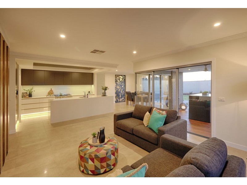 10 Goonawarra Street, Gobbagombalin NSW 2650