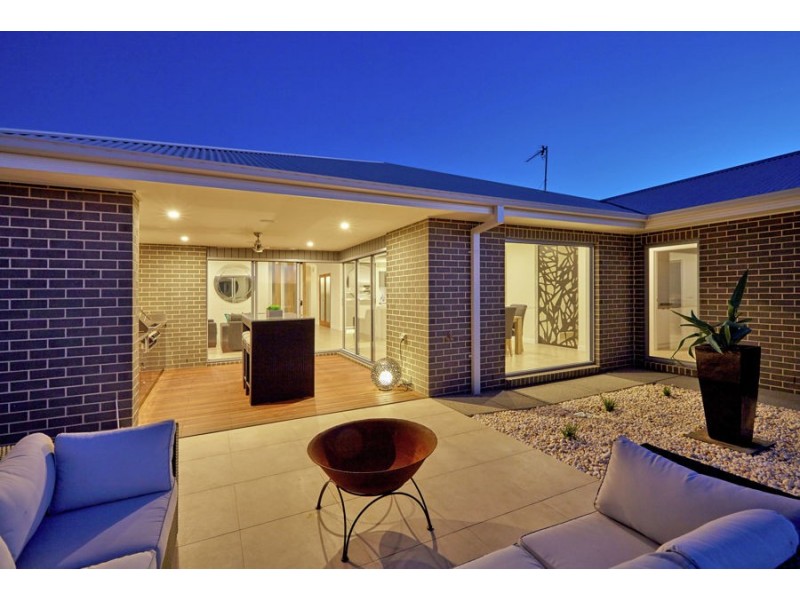 10 Goonawarra Street, Gobbagombalin NSW 2650