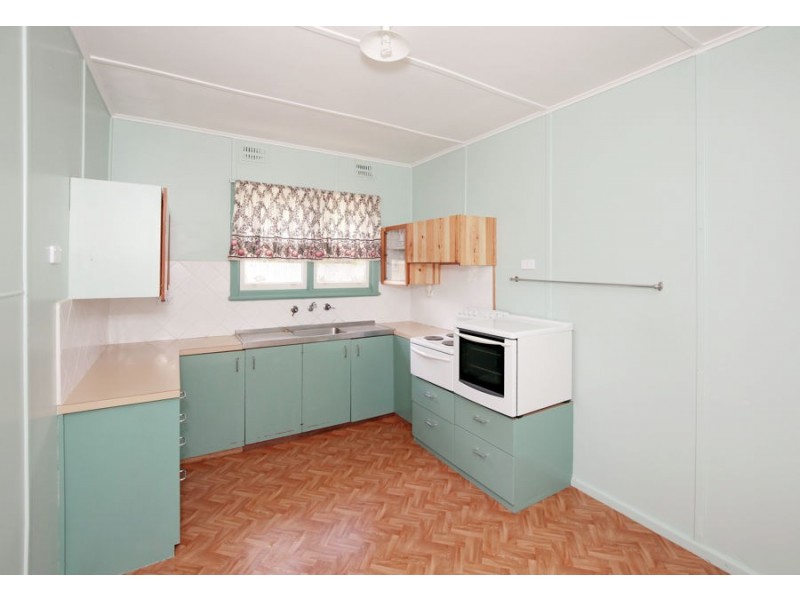 19 Elizabeth Street, Junee NSW 2663