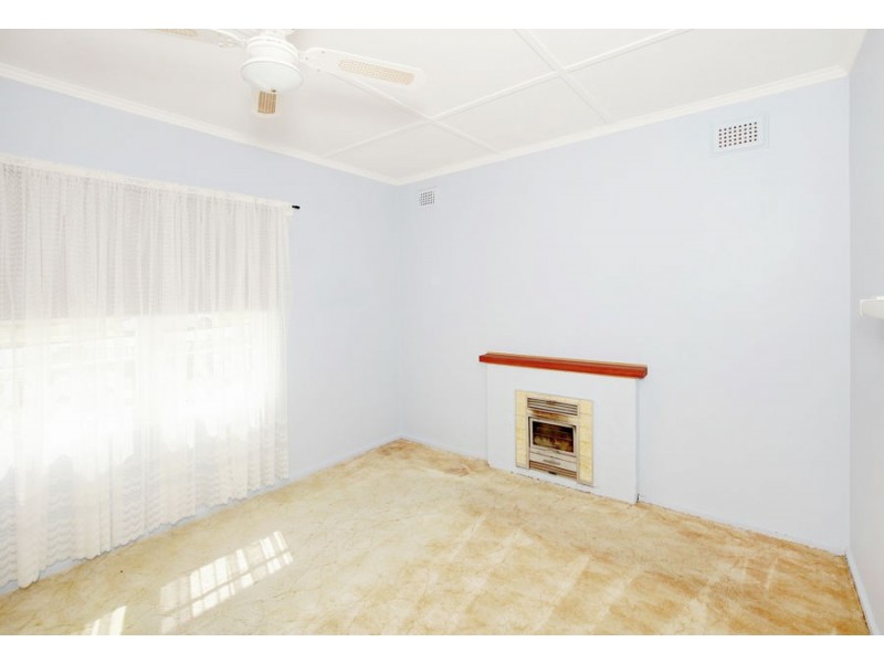 19 Elizabeth Street, Junee NSW 2663