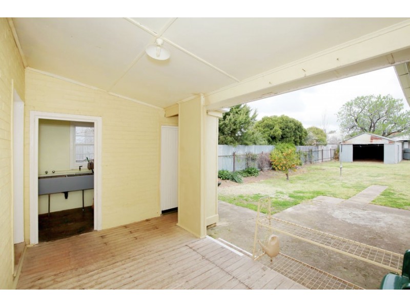 19 Elizabeth Street, Junee NSW 2663