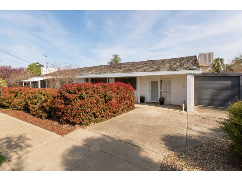 340 Lake Albert Road, Kooringal NSW 2650