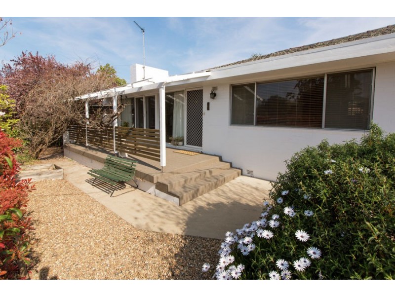 340 Lake Albert Road, Kooringal NSW 2650