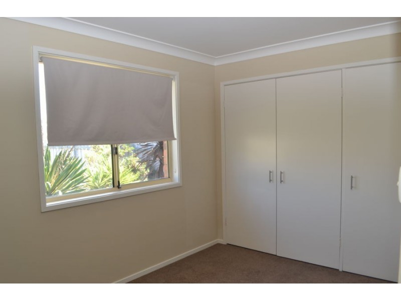 10 Yentoo Drive, Glenfield Park NSW 2650