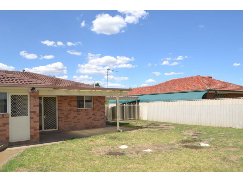 10 Yentoo Drive, Glenfield Park NSW 2650