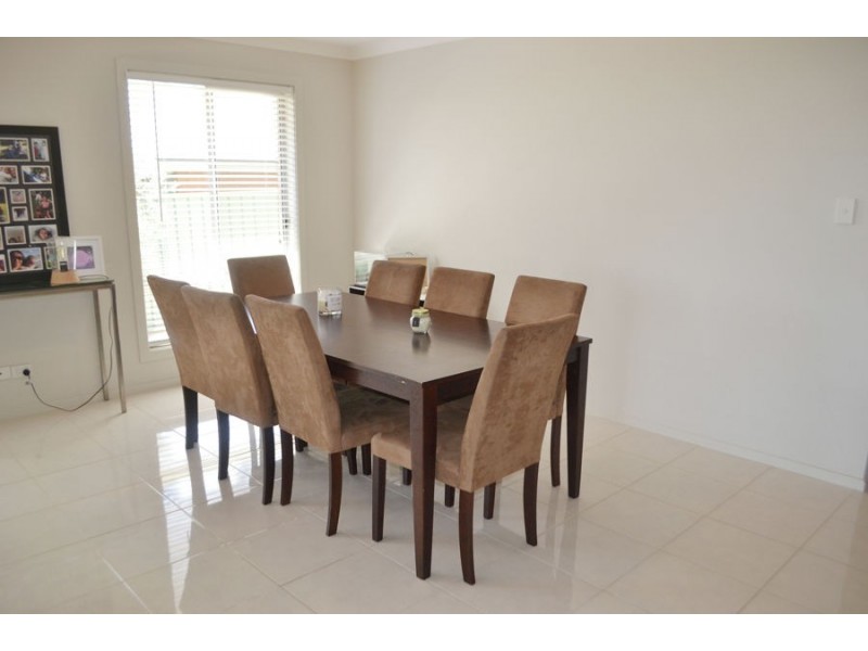 42 Melaleuca Drive, Forest Hill NSW 2651