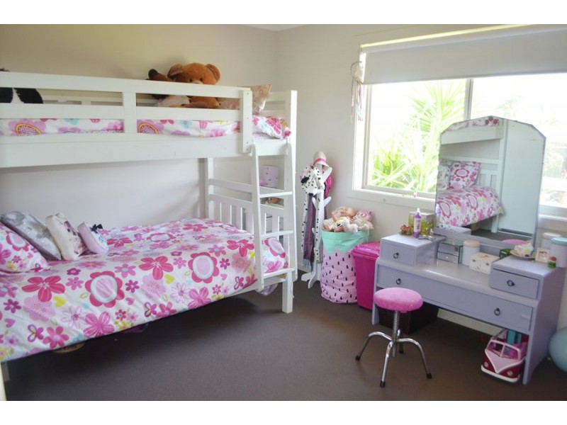 42 Melaleuca Drive, Forest Hill NSW 2651