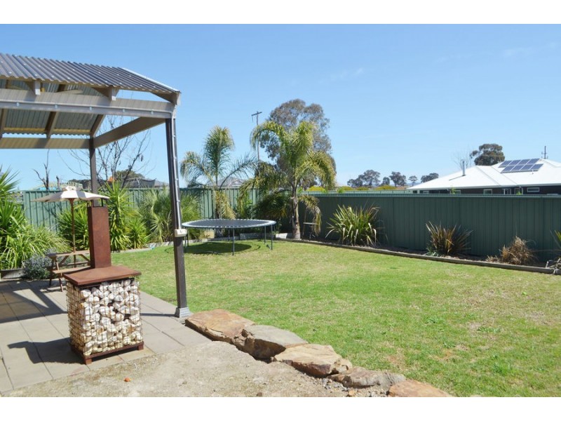 42 Melaleuca Drive, Forest Hill NSW 2651