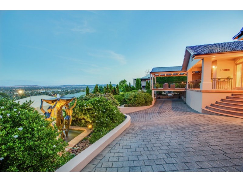 4 Gordon Close, Kooringal NSW 2650