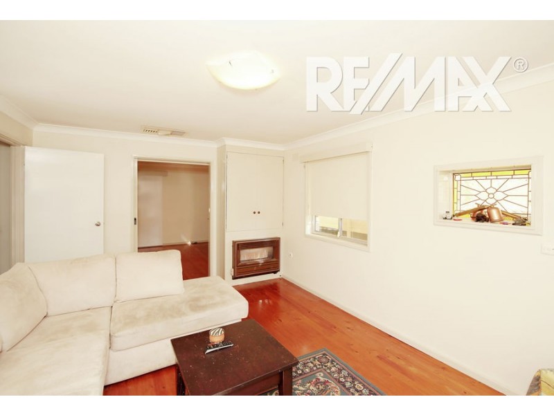 6 Truman Avenue, Mount Austin NSW 2650