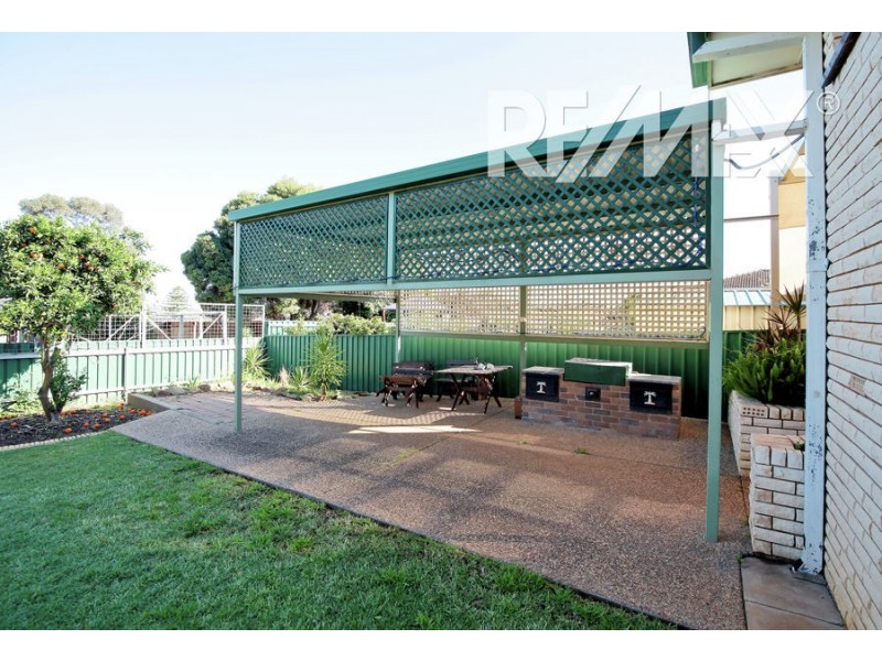 6 Truman Avenue, Mount Austin NSW 2650