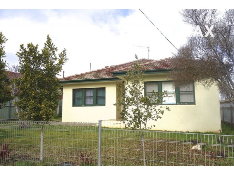 158 Fernleigh Road, Mount Austin NSW 2650