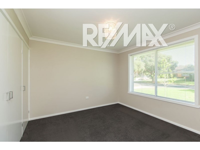 6 Tinga Crescent, Kooringal NSW 2650