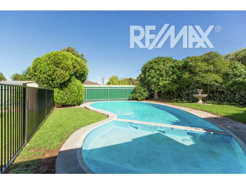 6 Tinga Crescent, Kooringal NSW 2650