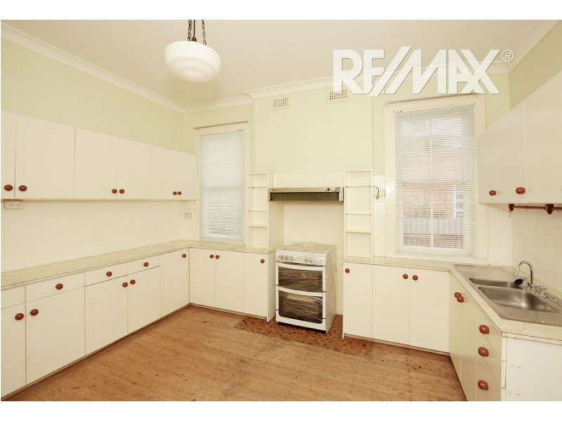 8 Yabtree Street, Wagga Wagga NSW 2650