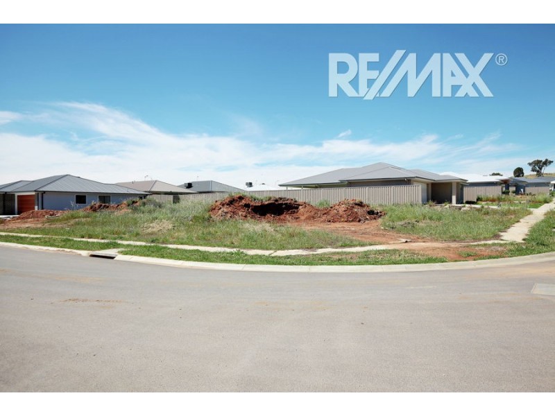 5 Opperman Street, Boorooma NSW 2650