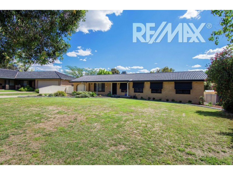 73 Balmoral Crescent, Lake Albert NSW 2650