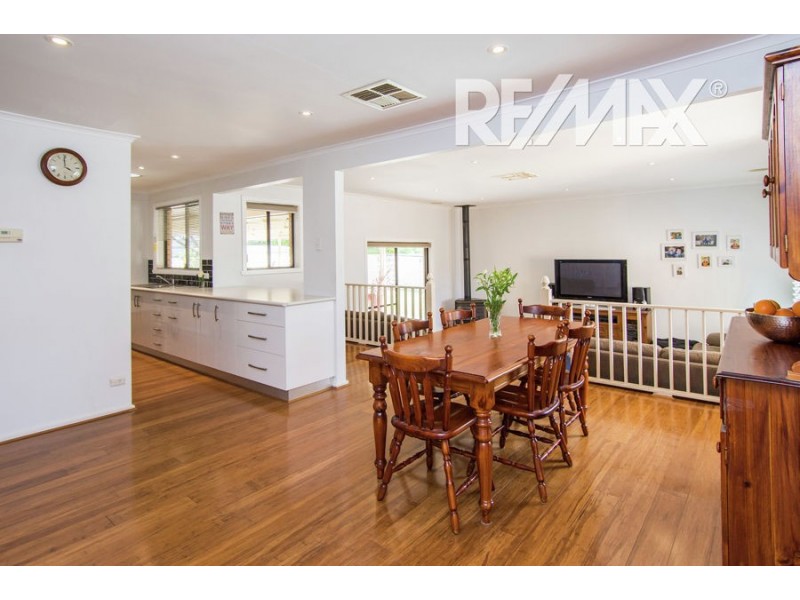 73 Balmoral Crescent, Lake Albert NSW 2650