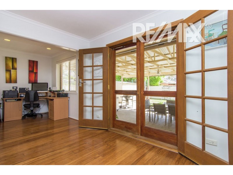 73 Balmoral Crescent, Lake Albert NSW 2650