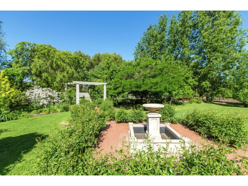 3 Hakea Place, Springvale NSW 2650