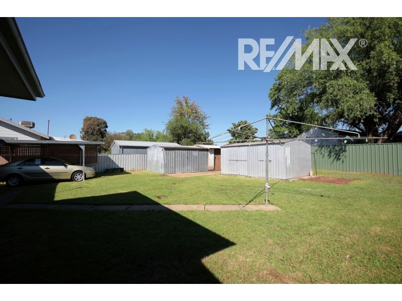 31 Ziegler Avenue, Kooringal NSW 2650