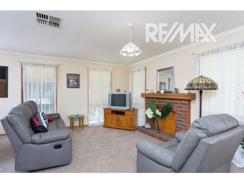 1 Naretha Street, Glenfield Park NSW 2650