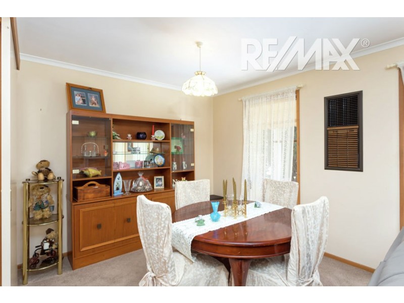 1 Naretha Street, Glenfield Park NSW 2650