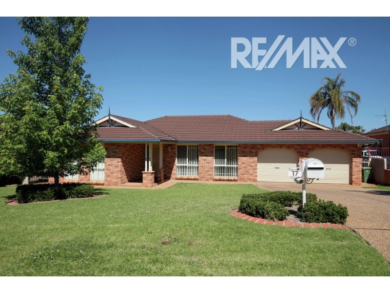 17 Kirrang Avenue, Glenfield Park NSW 2650