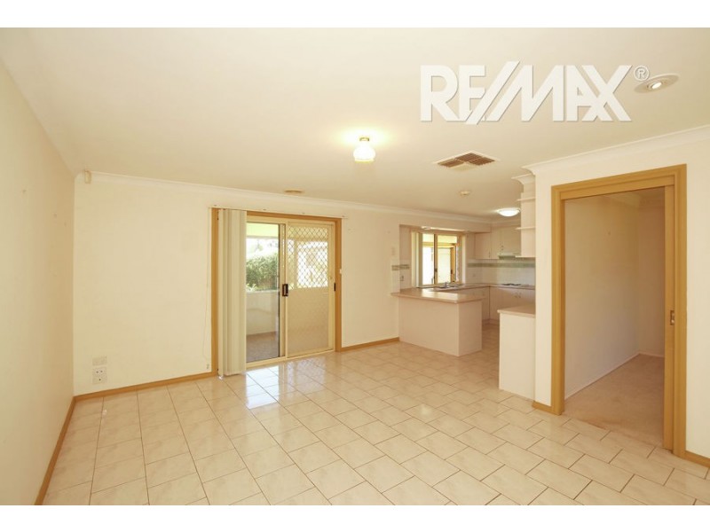 17 Kirrang Avenue, Glenfield Park NSW 2650