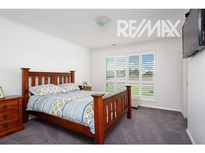 23 Mullagh Crescent, Boorooma NSW 2650